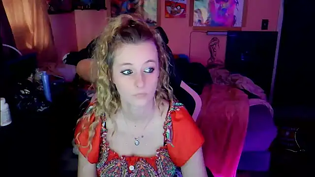 AsiaGoesPro online show from April 6, 2026, 10:33 pm