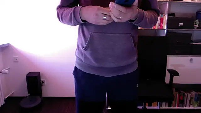 Snapshot of Slave_75 chatting on March 20, 2026, 10:20 am Slave 75 online show from March 20, 2026, 10:20 am