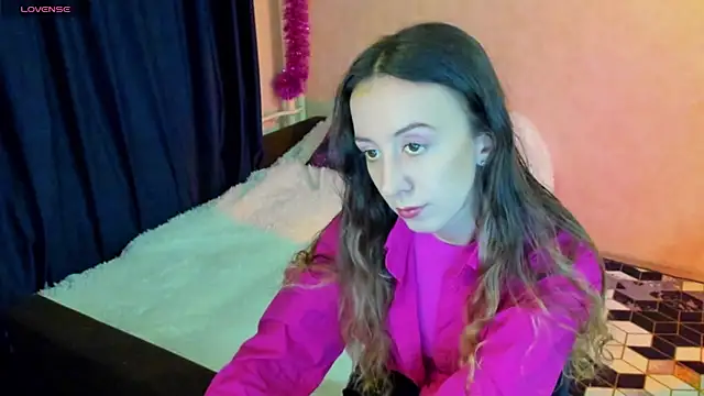 Snapshot of CurlySteph chatting on December 7, 2024, 6:59 pm CurlySteph online show from December 7, 2024, 6:59 pm