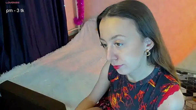 Snapshot of CurlySteph chatting on January 18, 2025, 6:43 pm CurlySteph online show from January 18, 2025, 6:43 pm