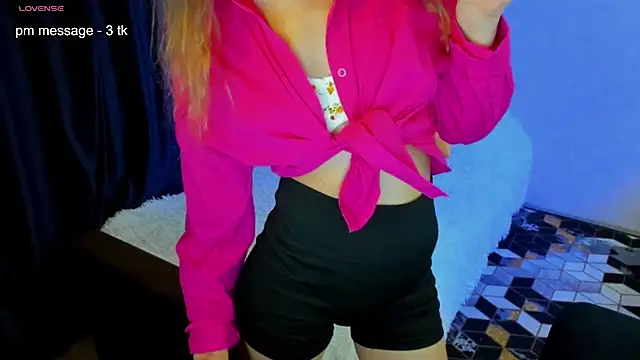 Snapshot of CurlySteph chatting on March 1, 2025, 9:18 am CurlySteph online show from March 1, 2025, 9:18 am