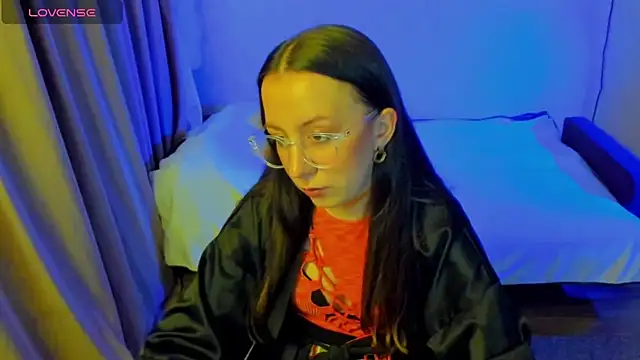 Snapshot of CurlySteph chatting on May 20, 2026, 7:42 pm CurlySteph online show from May 20, 2026, 7:42 pm