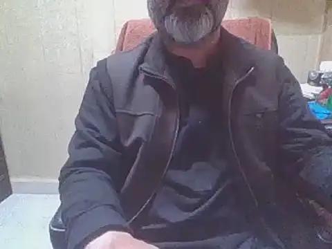 Snapshot of hairymaster95 chatting on February 3, 2026, 9:03 am hairymaster95 online show from February 3, 2026, 9:03 am