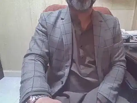 Snapshot of hairymaster95 chatting on February 12, 2026, 4:40 am hairymaster95 online show from February 12, 2026, 4:40 am