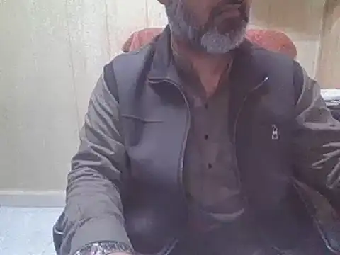 Snapshot of hairymaster95 chatting on February 14, 2026, 5:48 am hairymaster95 online show from February 14, 2026, 5:48 am