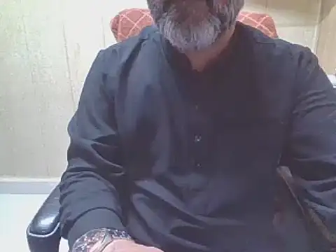 Snapshot of hairymaster95 chatting on February 24, 2026, 7:06 am hairymaster95 online show from February 24, 2026, 7:06 am