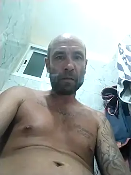 Snapshot of Kamil351 chatting on October 2, 2025, 5:31 pm Kamil351 online show from October 2, 2025, 5:31 pm