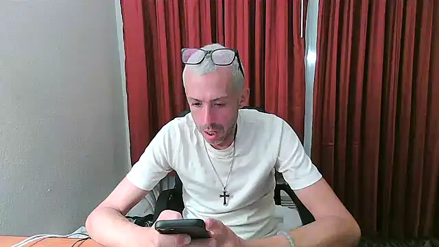 smokenstrokex online show from November 8, 2025, 1:17 am