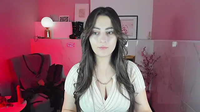 Snapshot of KylieMellow chatting on October 13, 2025, 5:18 am KylieMellow online show from October 13, 2025, 5:18 am