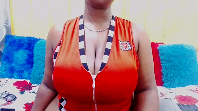 Snapshot of Bustydiva88 chatting on December 15, 2024, 5:31 pm Bustydiva88 online show from December 15, 2024, 5:31 pm