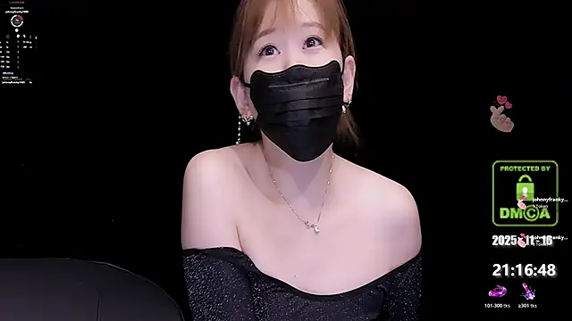 Snapshot of melia_Z chatting on November 16, 2025, 1:17 pm melia Z online show from November 16, 2025, 1:17 pm