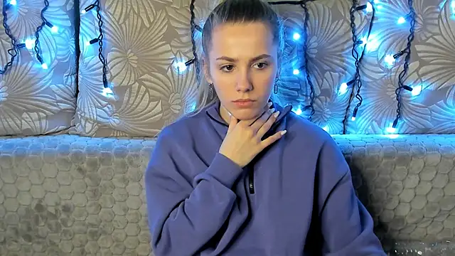 MaggieCake online show from January 12, 2025, 9:19 am