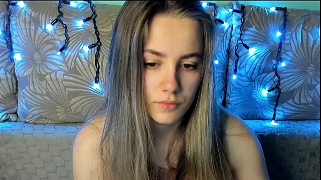 MaggieCake online show from March 18, 2026, 2:47 am