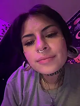 Snapshot of Rainnbow_ chatting on February 8, 2026, 7:12 am Rainnbow online show from February 8, 2026, 7:12 am