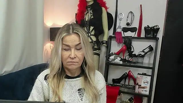 crystaLUX online show from January 19, 2026, 5:33 am