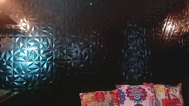 PINK  LOLA1 online show from April 10, 2026, 1:05 pm