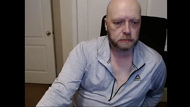 Snapshot of daveletsplay chatting on December 26, 2024, 12:59 pm daveletsplay online show from December 26, 2024, 12:59 pm