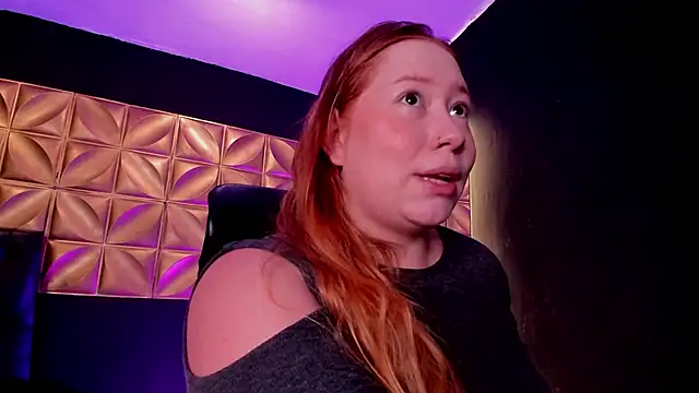 Snapshot of hannamartinn chatting on September 23, 2025, 4:54 pm hannamartinn online show from September 23, 2025, 4:54 pm