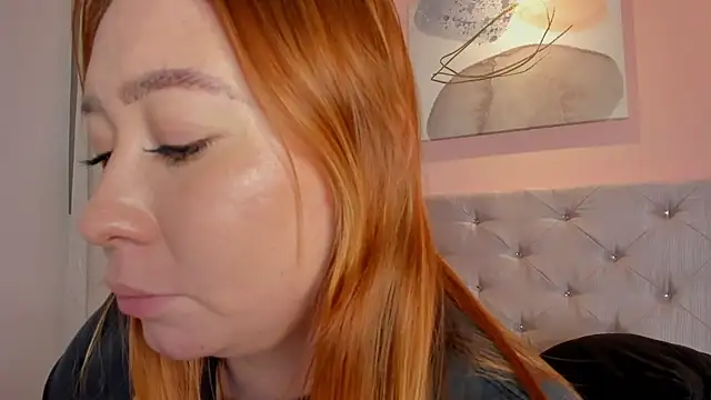 Snapshot of hannamartinn chatting on November 14, 2025, 2:21 am hannamartinn online show from November 14, 2025, 2:21 am