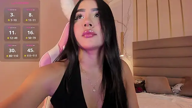 Snapshot of Mariana_sweetest chatting on March 15, 2025, 8:10 pm Mariana sweetest online show from March 15, 2025, 8:10 pm