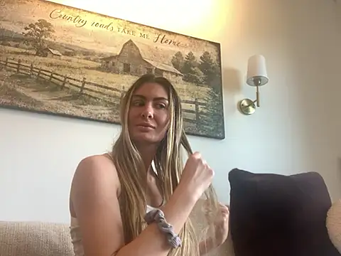 Snapshot of Alyssa_rhoades chatting on June 2, 2026, 3:14 pm Alyssa rhoades online show from June 2, 2026, 3:14 pm