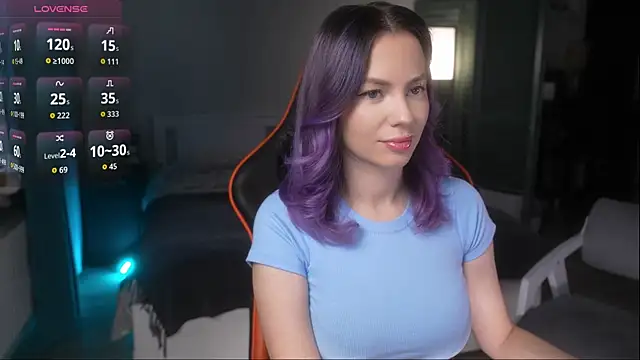 Emberella  online show from October 16, 2025, 6:47 am