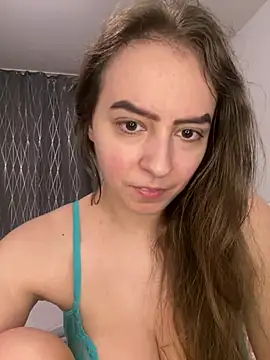 eleonoree online show from July 1, 2026, 8:19 pm