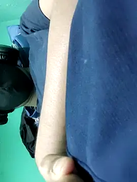 Snapshot of rajaRoyd chatting on February 13, 2025, 12:43 pm rajaRoyd online show from February 13, 2025, 12:43 pm