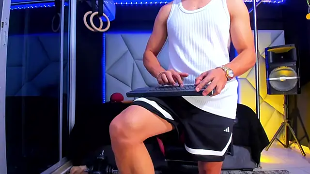 Aydenmiller96 online show from May 16, 2026, 7:05 am