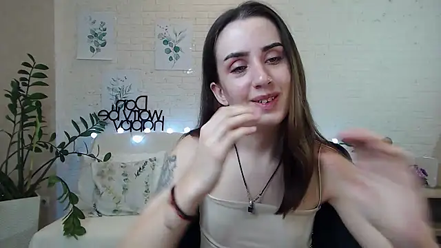 Snapshot of FranceskoJones chatting on January 10, 2025, 3:18 am FranceskoJones online show from January 10, 2025, 3:18 am