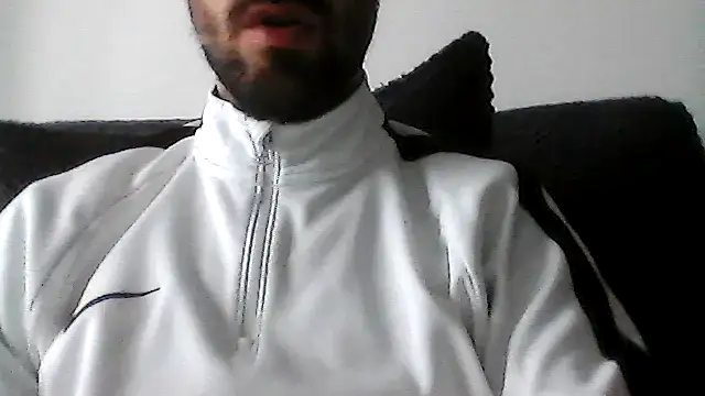 Snapshot of juju156111 chatting on April 12, 2026, 2:44 pm juju156111 online show from April 12, 2026, 2:44 pm