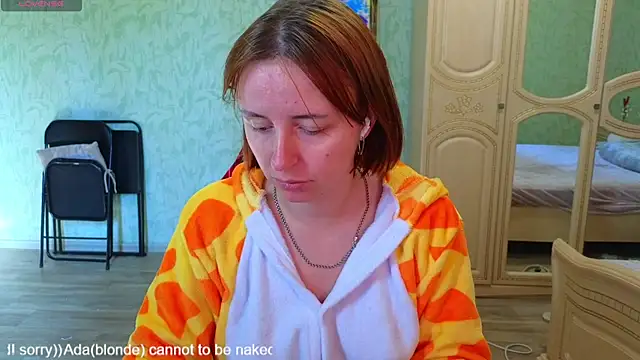 DanaMartina online show from October 24, 2025, 10:00 am