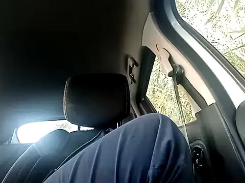 Snapshot of totino975 chatting on December 27, 2024, 3:26 pm totino975 online show from December 27, 2024, 3:26 pm