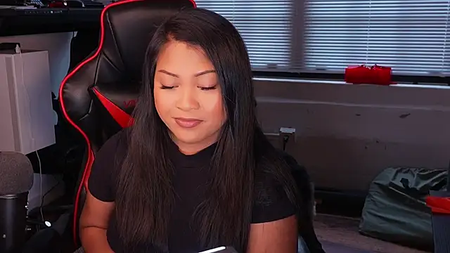 Bubbleliyah online show from September 29, 2025, 8:13 pm