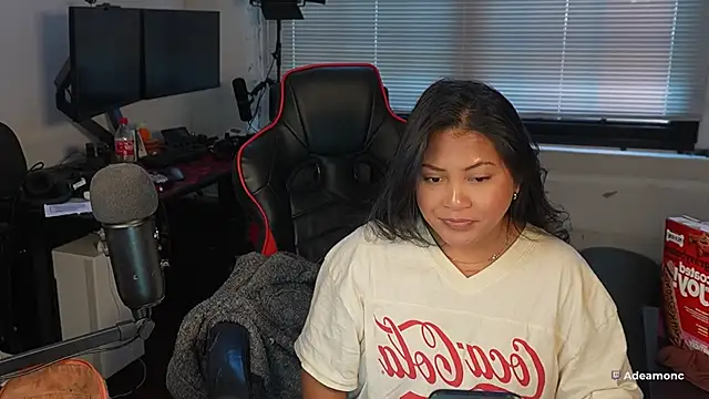 Bubbleliyah online show from November 12, 2025, 2:28 pm