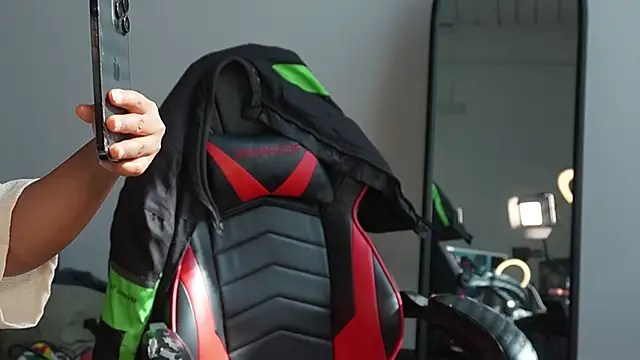 Bubbleliyah online show from June 20, 2026, 1:25 pm
