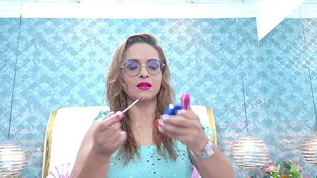 MarilynVega1 online show from October 13, 2025, 2:39 pm