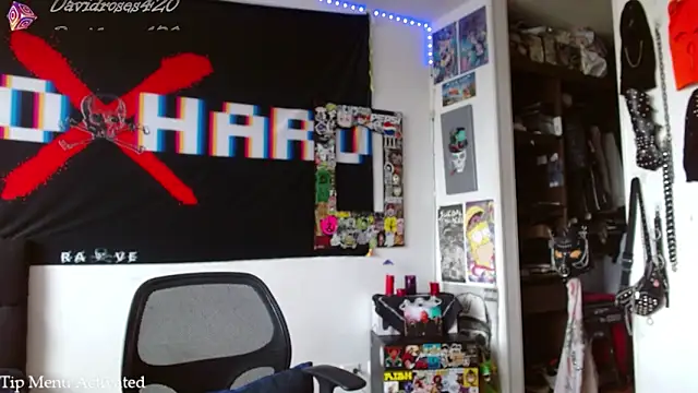 Snapshot of davidroses420 chatting on March 9, 2025, 4:22 pm davidroses420 online show from March 9, 2025, 4:22 pm