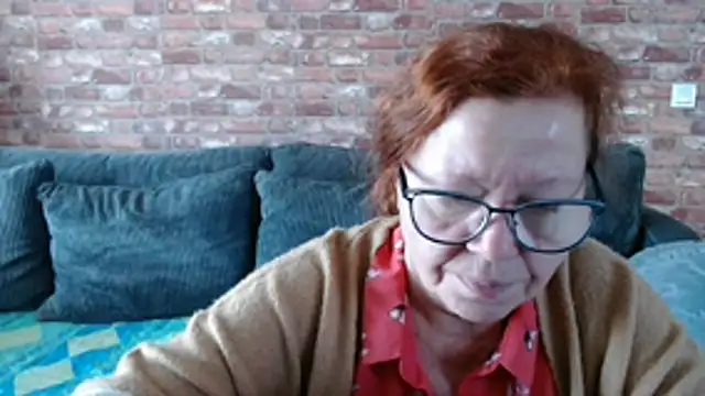 Snapshot of Adelewildx chatting on November 15, 2025, 12:02 pm Adelewildx online show from November 15, 2025, 12:02 pm