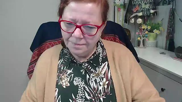 Snapshot of Adelewildx chatting on November 17, 2025, 3:56 am Adelewildx online show from November 17, 2025, 3:56 am