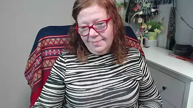 Snapshot of Adelewildx chatting on December 2, 2025, 3:45 am Adelewildx online show from December 2, 2025, 3:45 am