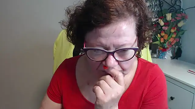 Adelewildx online show from April 13, 2026, 3:01 am