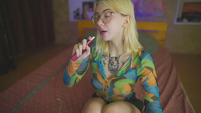 Allison Cuty online show from December 20, 2024, 10:22 pm