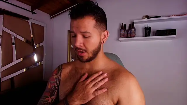 Snapshot of mister_miike chatting on October 9, 2025, 3:48 am mister miike online show from October 9, 2025, 3:48 am