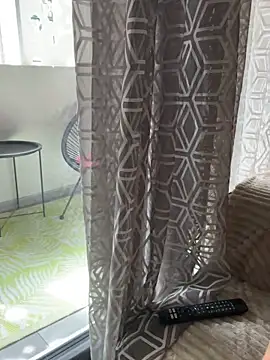 Liiaa online show from April 28, 2026, 7:57 am