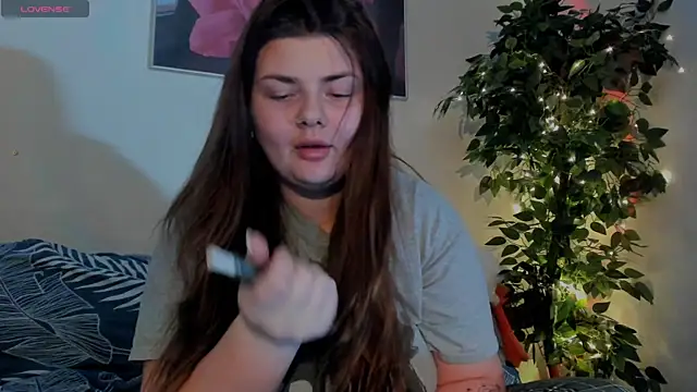 Snapshot of Eva_Shameless chatting on December 13, 2024, 1:55 pm Eva Shameless online show from December 13, 2024, 1:55 pm