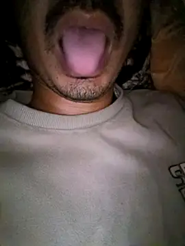 Snapshot of dreamtoungelick69 chatting on January 12, 2026, 1:44 am dreamtoungelick69 online show from January 12, 2026, 1:44 am