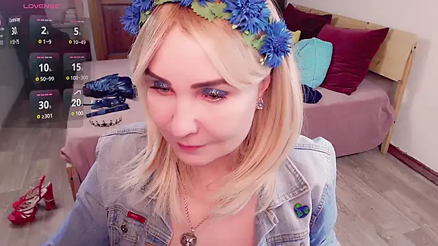  unique cam  online show from February 2, 2025, 8:57 am