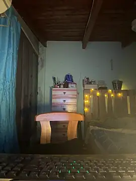 sofy alone online show from February 11, 2025, 3:50 am