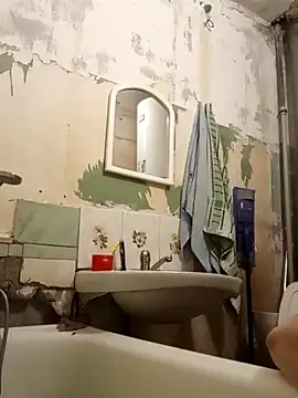 Amy August online show from March 20, 2025, 5:13 am